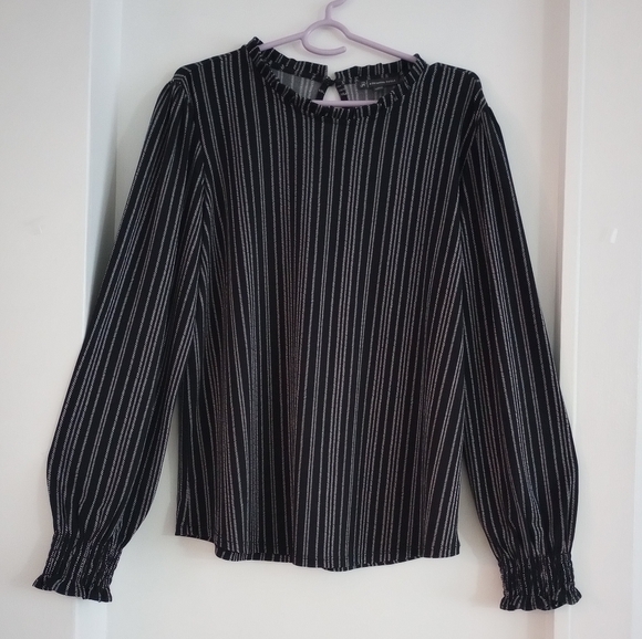 Adrianna Papell Tops - Adrianna Papell Black + White Striped Long Sleeve Blouse Ruffles Size Large